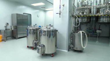 ilaç fabrikası işçisi