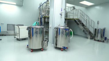 ilaç fabrikası işçisi