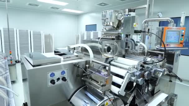 Фармацевтичне виробництво лікарських засобів — стокове відео