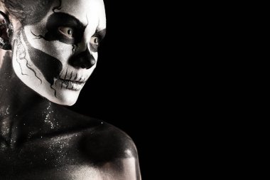 Kadın kürek vücut sanatı ile