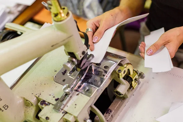 Kadın dikiş çanta detay