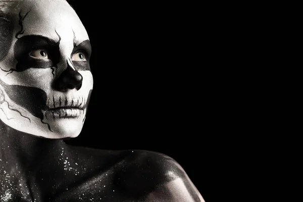 Mulher com scull body art — Fotografia de Stock