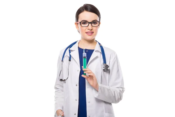 Jovem Médica Segurando Seringa Isolada Fundo Branco — Fotografia de Stock