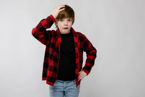 Trevlig Preteen Kaukasiska Pojke Casual Outfit Visar Olika Uttryck Vita — Stockfoto