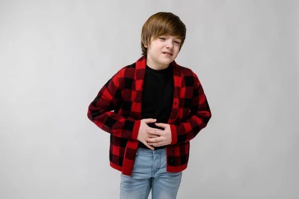 Netter Preteen Kaukasischer Junge Lässigem Outfit Der Verschiedene Ausdrücke Einer — Stockfoto