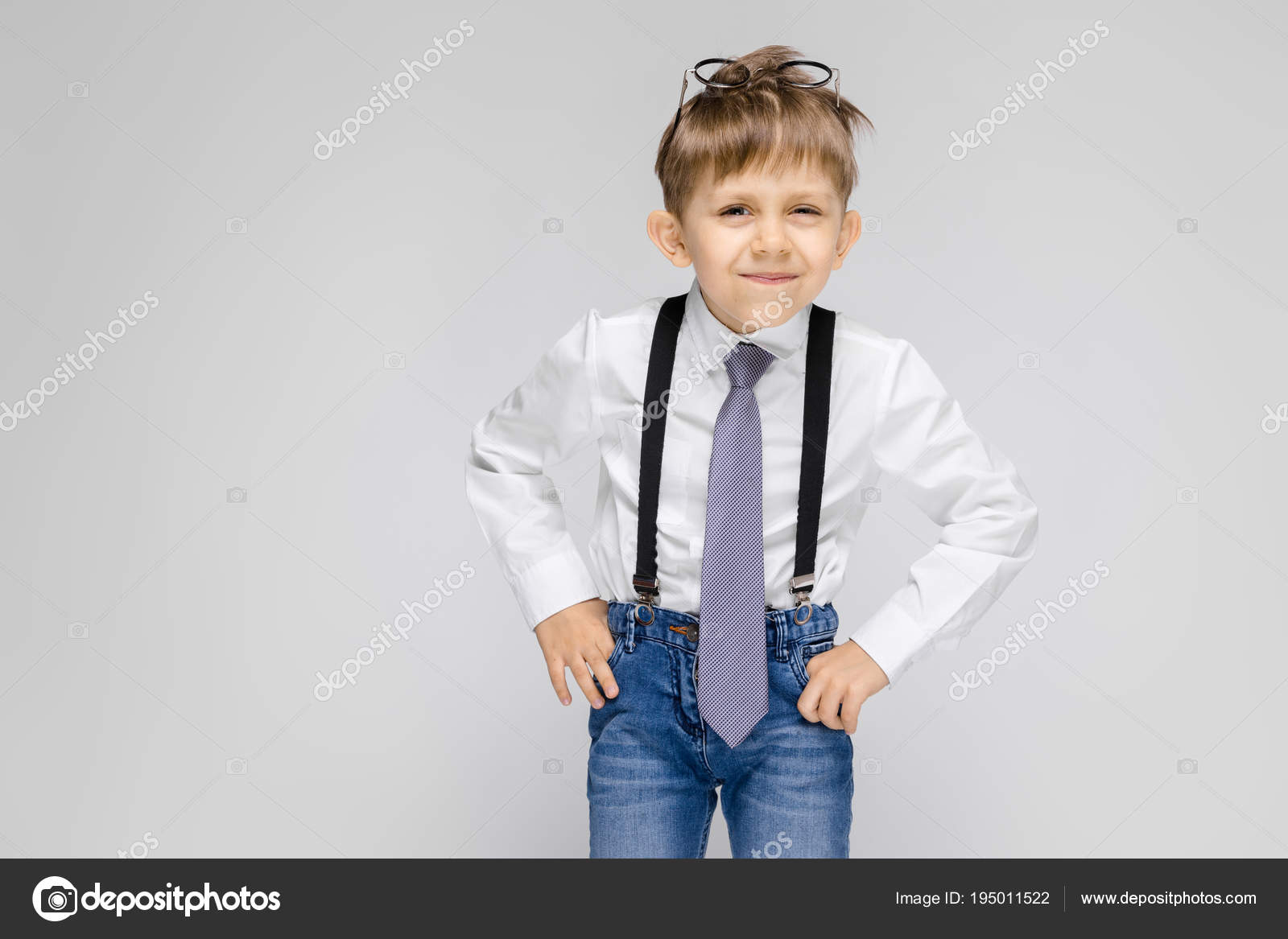 light jeans white shirt