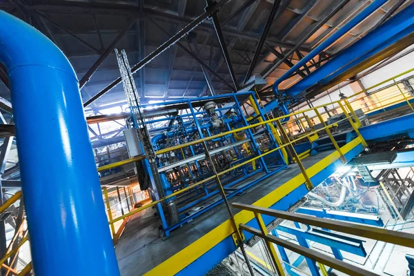 Equipo de la industria de producción de fibra de vidrio en el fondo de fabricación — Foto de Stock