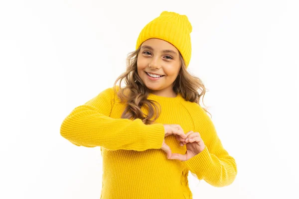 Menina Bonita Roupas Amarelas Posando Contra Fundo Branco — Fotografia de Stock