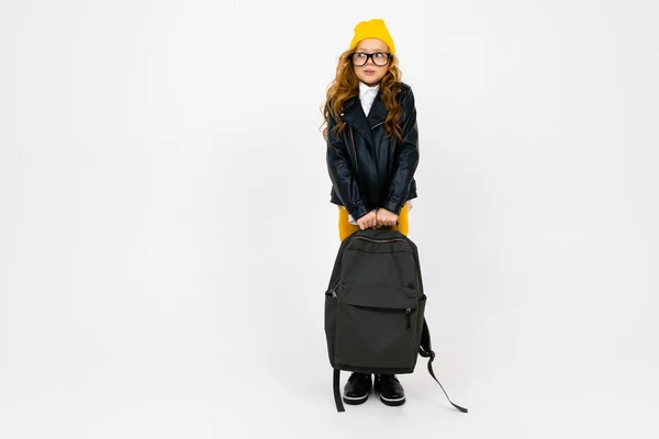 Niña Fresca Chaqueta Láser Posando Con Mochila Estudio Sobre Fondo —  Fotos de Stock