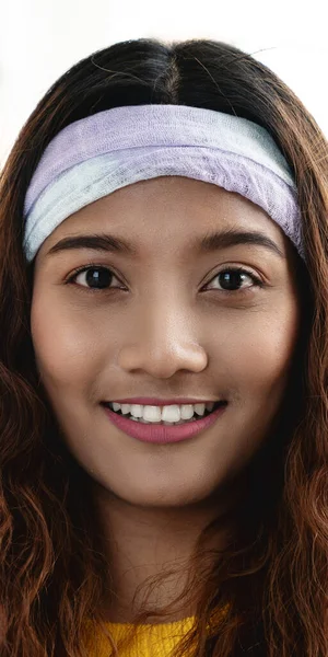 Portrét Mladé Atraktivní Asijské Kreativní Žena Nebo Designér Usmívá Dívá — Stock fotografie