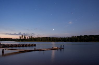 Gün doğumu yıldız göl