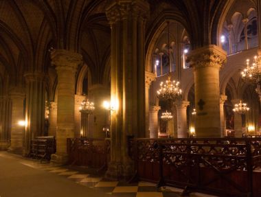 Gotik katedral iç mimarisi 