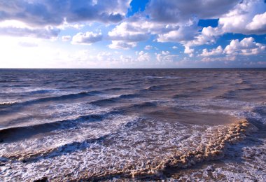 Deniz gökyüzü fırtına