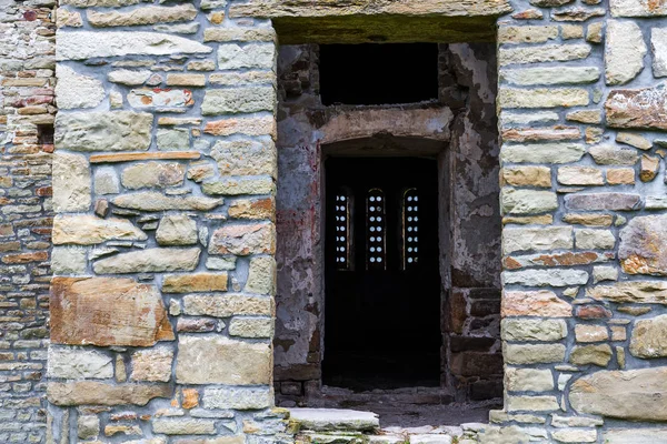 Puerta de patrón de pared de piedra — Foto de Stock