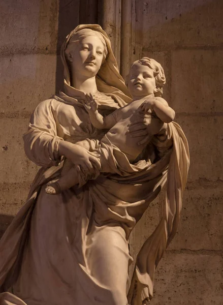 Sculpture statue Notre Dame — Stock Photo, Image