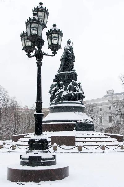 Kraliçe Catherine büyük anıt St.Petersburg