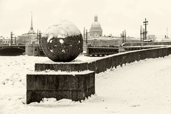 Landmark Petersburg Rusland Spit Vasilievsky Island Door Winterdag Met Graniet — Stockfoto