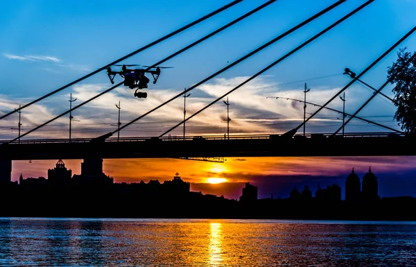 Drone ao pôr-do-sol — Fotografia de Stock