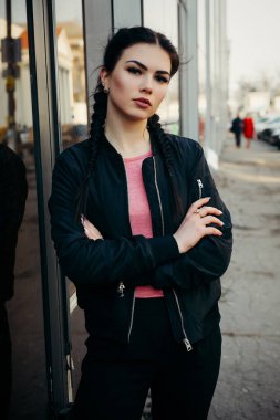 Sanayi Bölgesi, kız moda