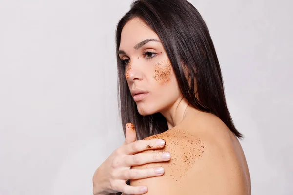 Beautiful Spa Woman Touching her Face. — Stock Photo, Image