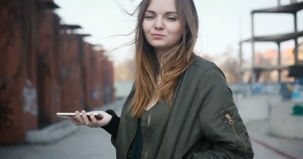 Technologieën Emoties Lifestyle Beauty Mensen Concept Typen Mobiele Telefoon Meisje — Stockvideo