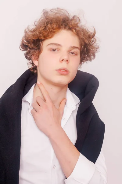Porträtt av unga anbud rödhårig teenage — Stockfoto