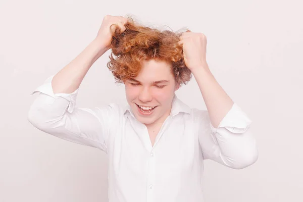 Portrait de jeune adolescent rousse tendre — Photo