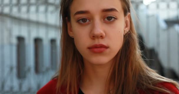 Människor Känslor Och Ansiktsuttryck Koncept Ansikte Glad Leende Ung Kvinna — Stockvideo