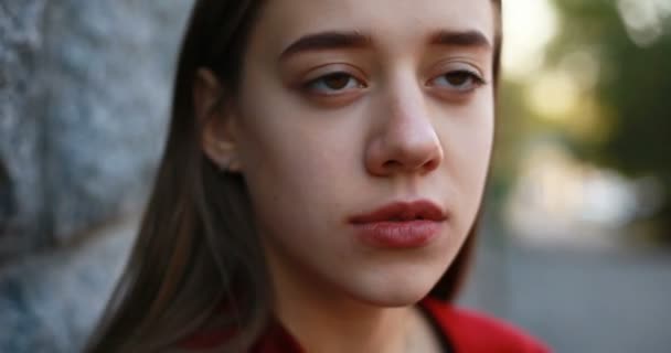 Pessoas Emoção Expressão Facial Conceito Cara Feliz Sorrindo Jovem Livre — Vídeo de Stock