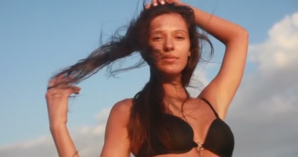 Urlaub Resort Tourismuskonzept Sexy Mädchen Ins Meer Schöner Körper Eines — Stockvideo