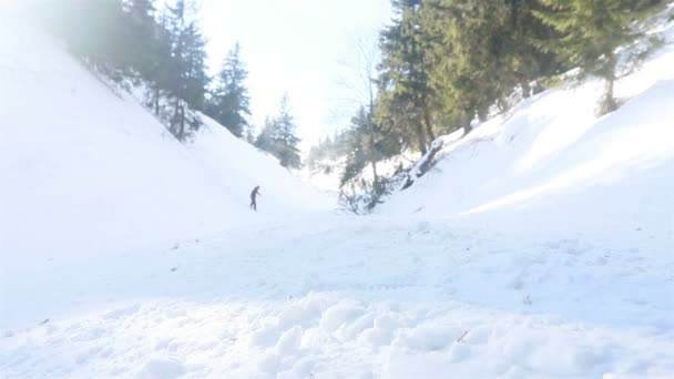 Portré Közelkép Hűvös Jóképű Férfi Fiatal Snowboardos Kívül Téli Sípálya — Stock videók