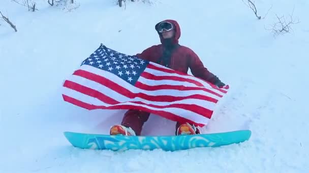 Портрет Крупным Планом Прохладный Красивый Мужчина Молодой Сноубордист Пределами Зимнего — стоковое видео