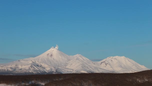 Pôr Sol Vulcão Luz Sol Sobre Pico Montanha Alta Timelapse — Vídeo de Stock