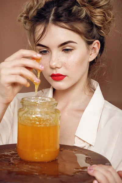 Ragazza Con Barattolo Miele Cibo Sano Concetto Dieta Dessert Bella — Foto Stock