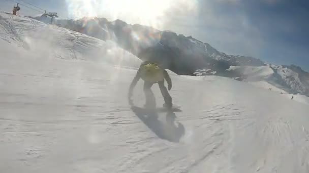 Snowboard Berg Solen Slow Motion Man Snowboard Ner Ett Berg — Stockvideo