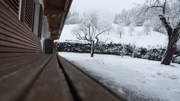 Favoloso Paesaggio Invernale Con Piccole Case Legno Montagna Tra Boschi — Video Stock