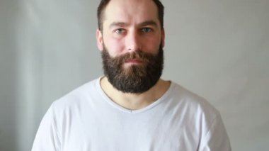 Şaşırmış Avrupalı adam, 
