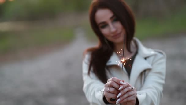 Close Portret Van Jonge Mooie Vrouw Bij Zonsondergang Mooi Meisje — Stockvideo