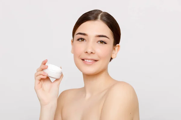 Retrato Belleza Chica Con Maquillaje Desnudo Perfecto Con Crema Poco — Foto de Stock