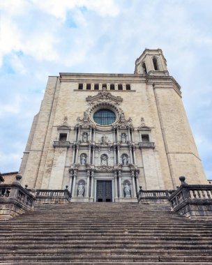 Catedral de Santa Maria Gerona, önden görünüm