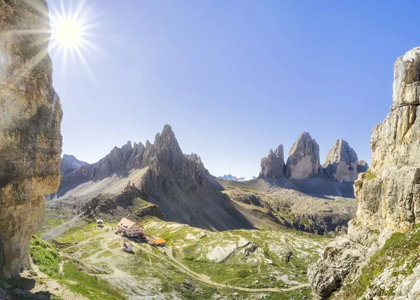 Traveling to beautiful Alps in summer — Stock Photo, Image