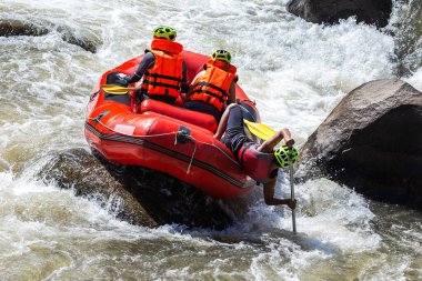 Mae Taeng 'de rafting, Chiang Mai, Tayland, ekstrem ve eğlenceli spor.