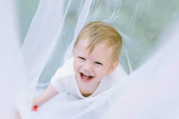 Niña feliz — Foto de Stock