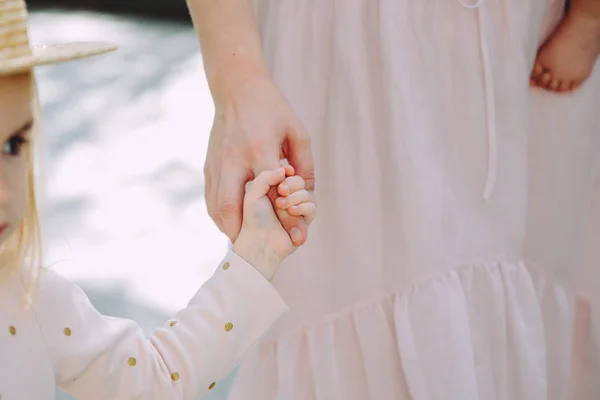 Mother Her Adorable Little Daughter Walking Park Holding Hands — Stock Photo, Image