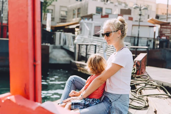 Young Beautiful Blonde Woman Her Cute Little Son Sitting Pier — Stock Photo, Image