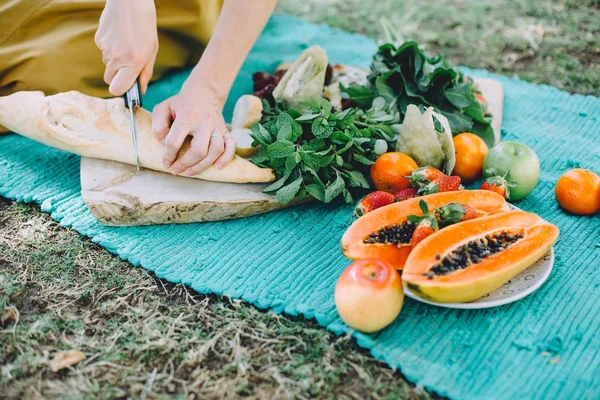 Young Woman Cutting Bread Summer Picnic — Stock Photo, Image