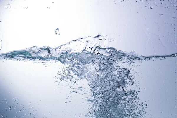 Czysta woda na tle monochromatyczny, Abstrakcja — Zdjęcie stockowe