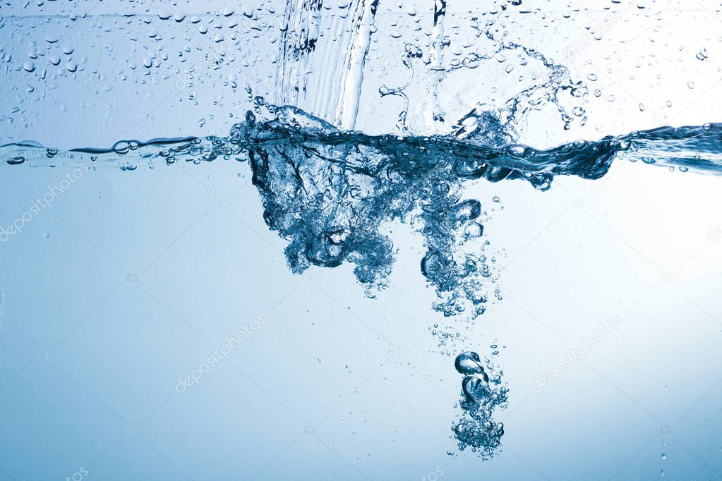 Water, drops, sprays, splashes, stream, flow, abstraction, minim