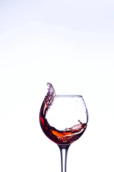 ワインのグラスの中で水しぶき — ストック写真