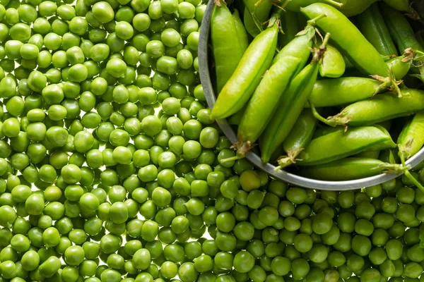 Grãos de ervilhas verdes — Fotografia de Stock
